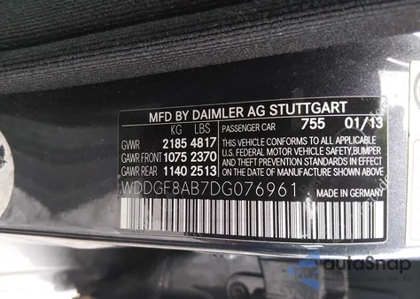 2013 Mercedes-Benz C 300 Sport 4Matic z USA, uszkodzony, nr VIN WDDGF8AB7DG076961